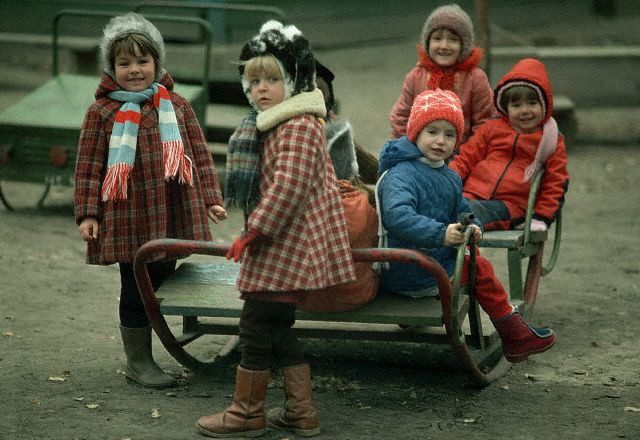 soviet-children-playing