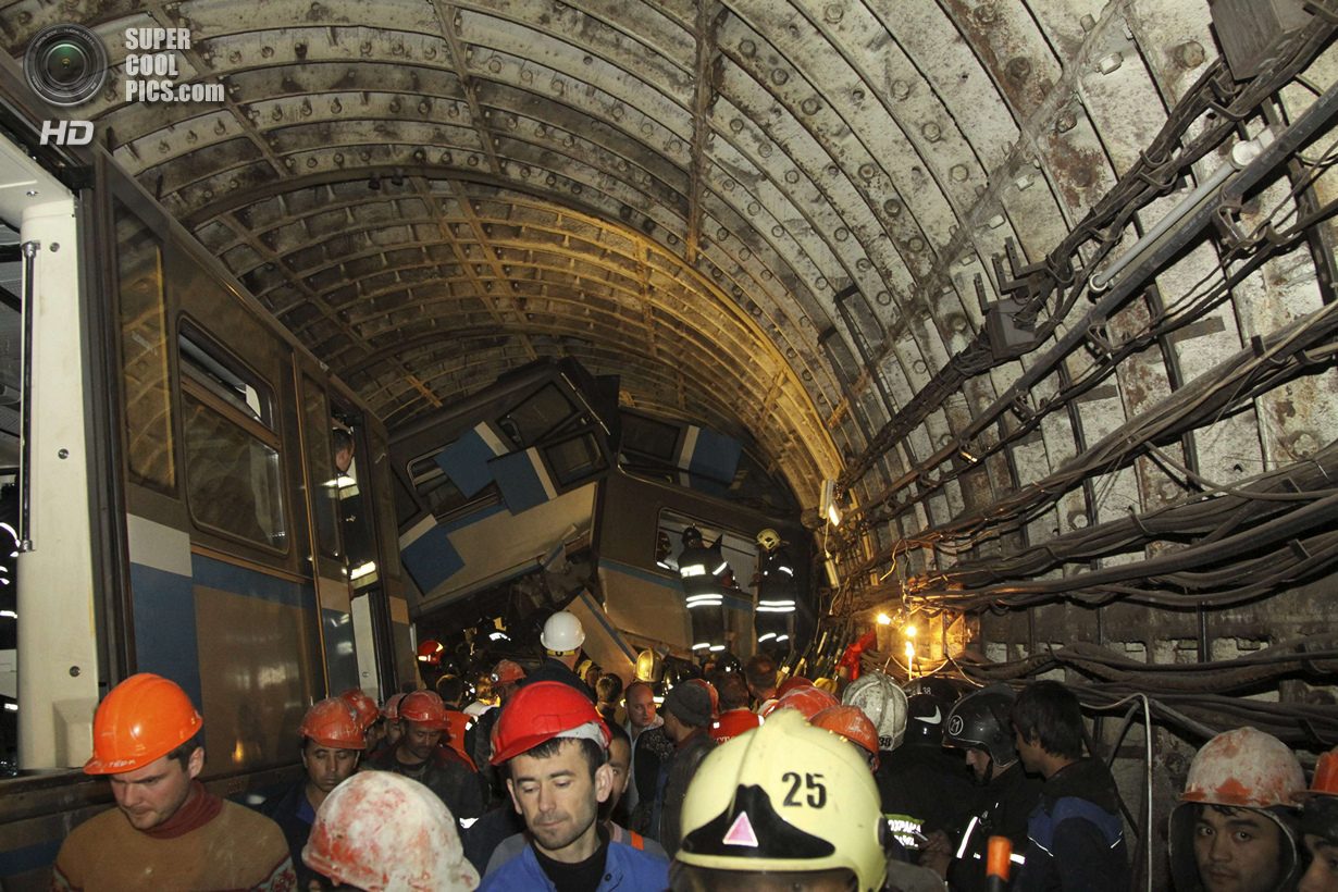 members-of-the-emergency-services-work-at-the-site-of-an-accident-on-the-subway-in-moscow