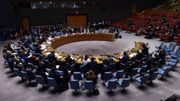 Скандал в ООН. Постпред Китая обвинил представителя Великобритании в метеоризме, мешающем работать