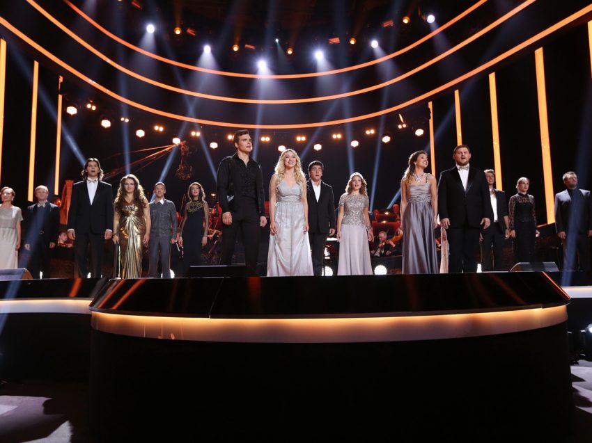 Со „звёздами” отечественной эстрады и „культуры” в одном поле и присесть-то стыдно