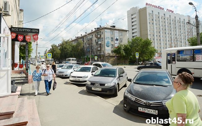 «Пенсию чиновников уравнять с народной».
